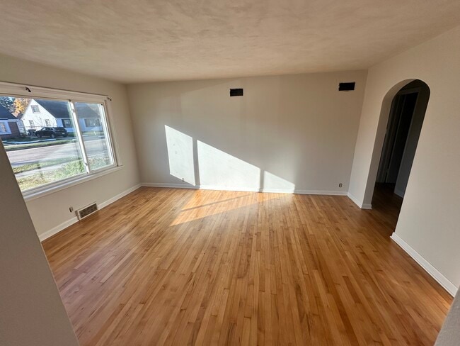 Photo - 1302 Kingston Ave