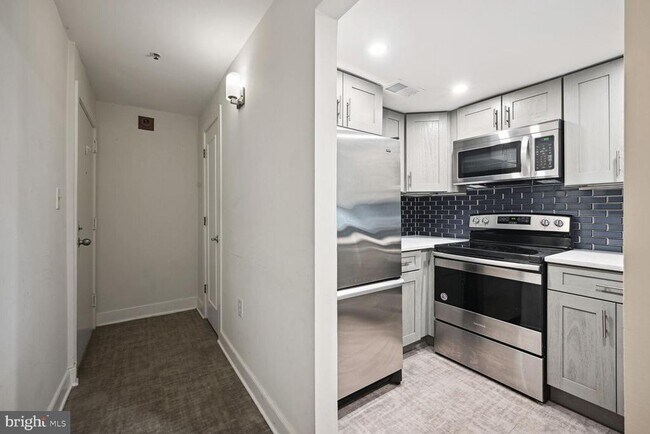 Photo - 1727 R St NW Unit 502