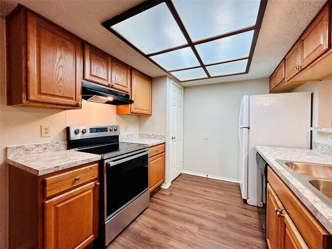 Photo - 9304 Kempler Dr