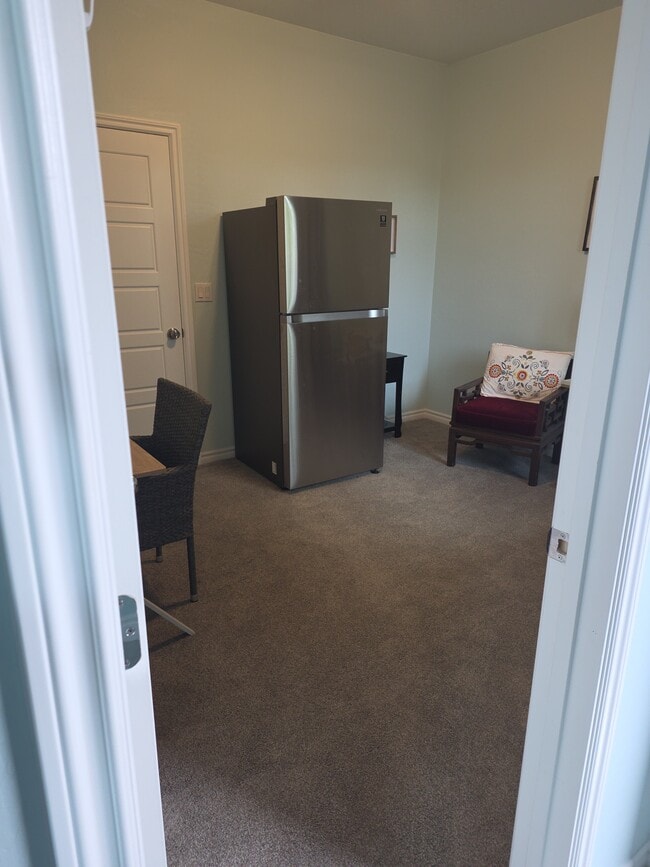 Photo - 1277 Ossa St