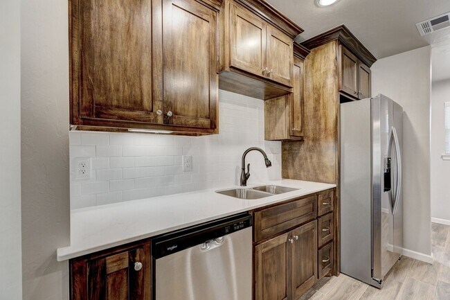 Photo - 5813 Goldfinger Rd Unit A - The Kelsi