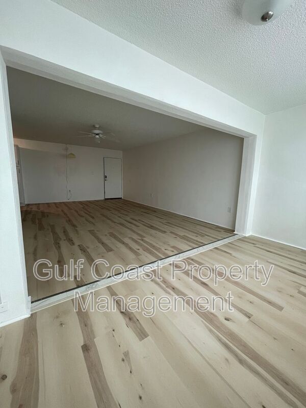 Photo - 21287 Gertrude Ave