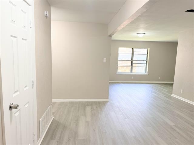 Photo - 1228 Oak Dr