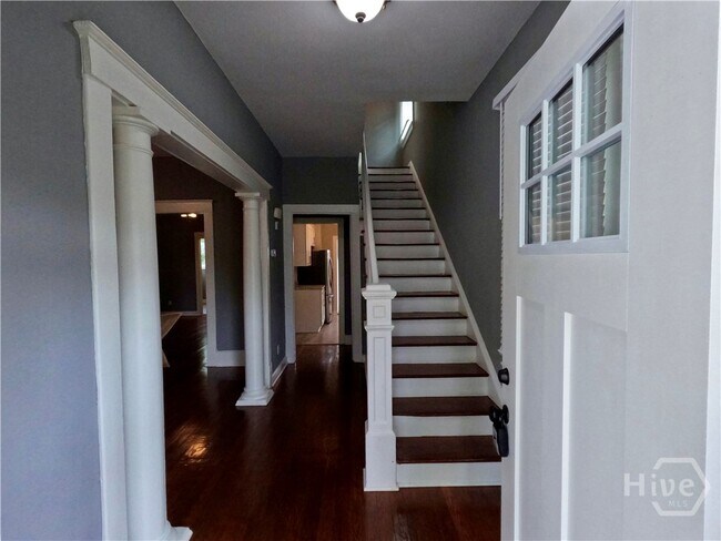 Building Photo - 613 E 38th St