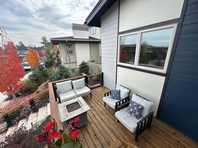 Photo - FULLY FURNISHED ALL-INCLUSIVE STUNNING HOM...