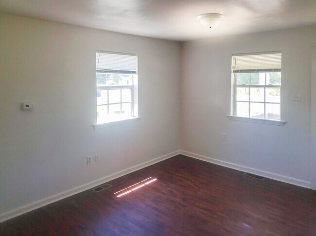 Photo - 2044 Whaleyville Blvd