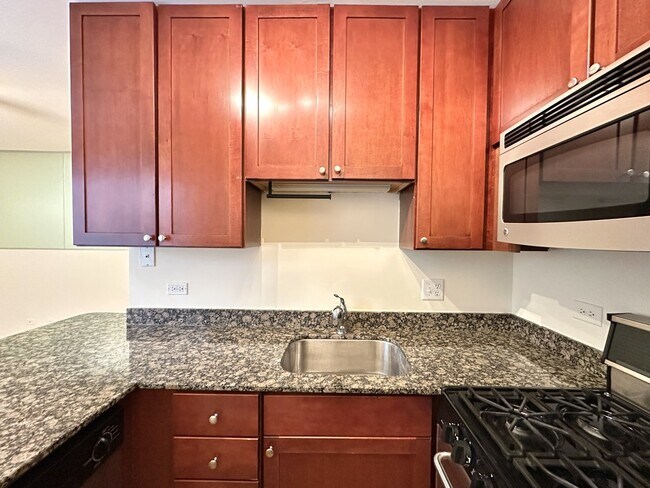 Photo - 650 W Wrightwood Ave Unit 302