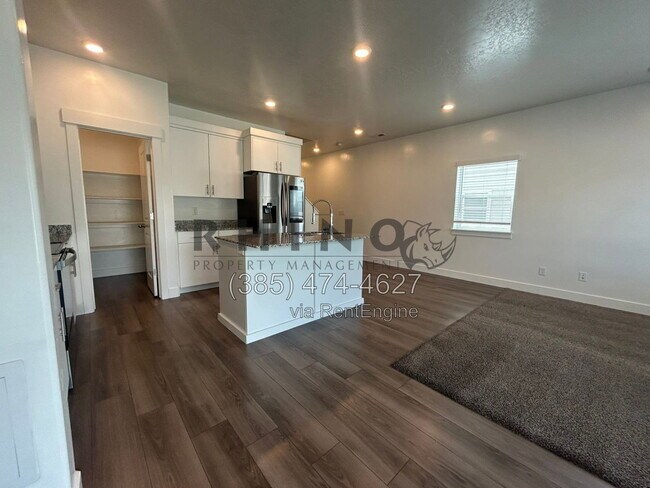 Building Photo - 352 E 1850 N Unit 13