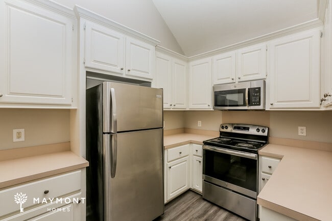 Photo - 260 Azalea Ct