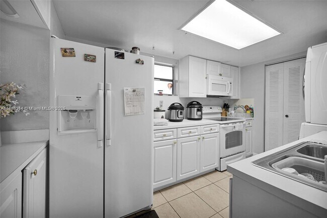 Photo - 6320 SW 138th Ct Unit 408
