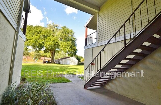 Photo - 300 Cherokee Ct