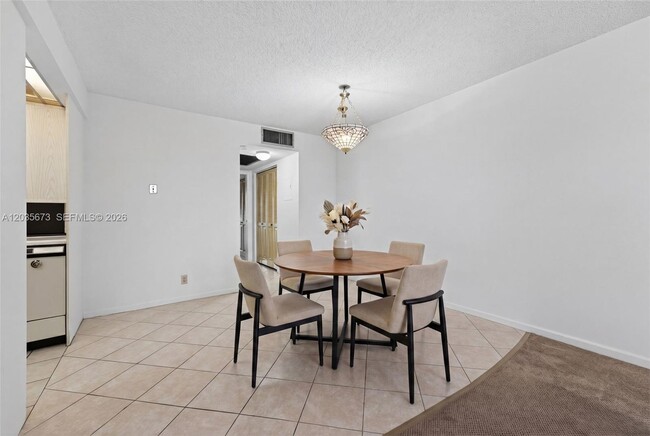 Photo - 2401 Antigua Cir Unit E3