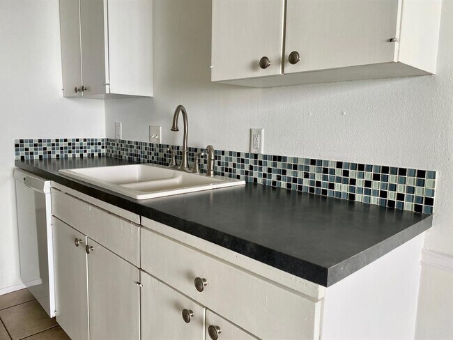 Photo - 2528 Berkett Dr