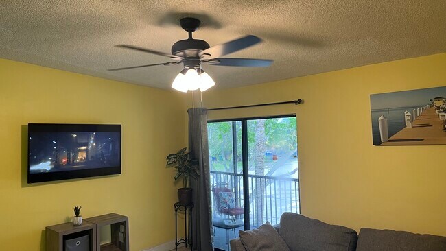Ceiling fan in every room - 19700 SW 103rd Ct