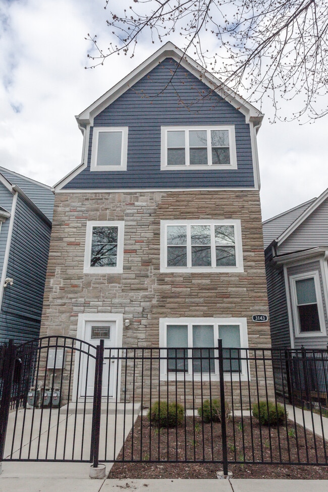 Building Photo - 3143 N Monticello Ave