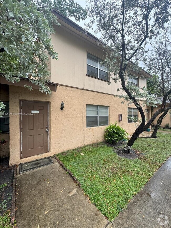 Building Photo - 7025 W Sunrise Blvd Unit 7025 Rental