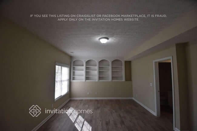 Photo - 1661 Hampton Walk Dr NE