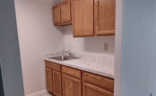 Photo - 664 Town Bank Rd