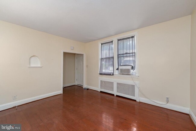 Photo - 2453 W Cold Spring Ln