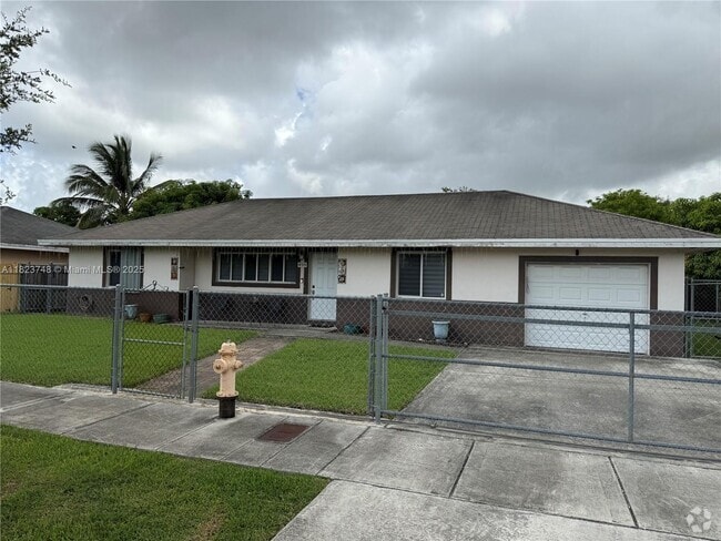 Building Photo - 855 W Davis Pkwy Rental