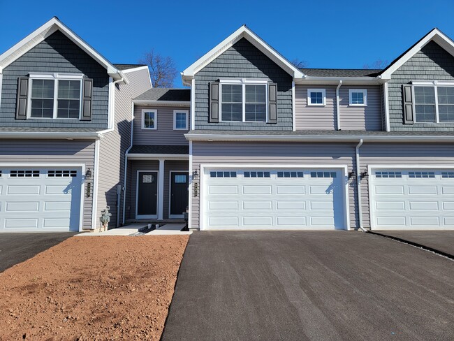Photo - 109 Magnolia Dr Townhome