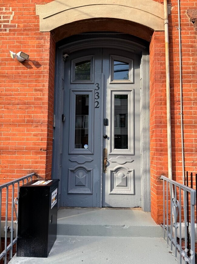Building Photo - 332 Communipaw Ave Unit 2 Rental