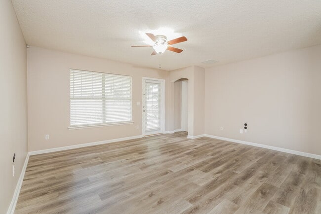 Photo - 3899 Pebble Brooke Circle South