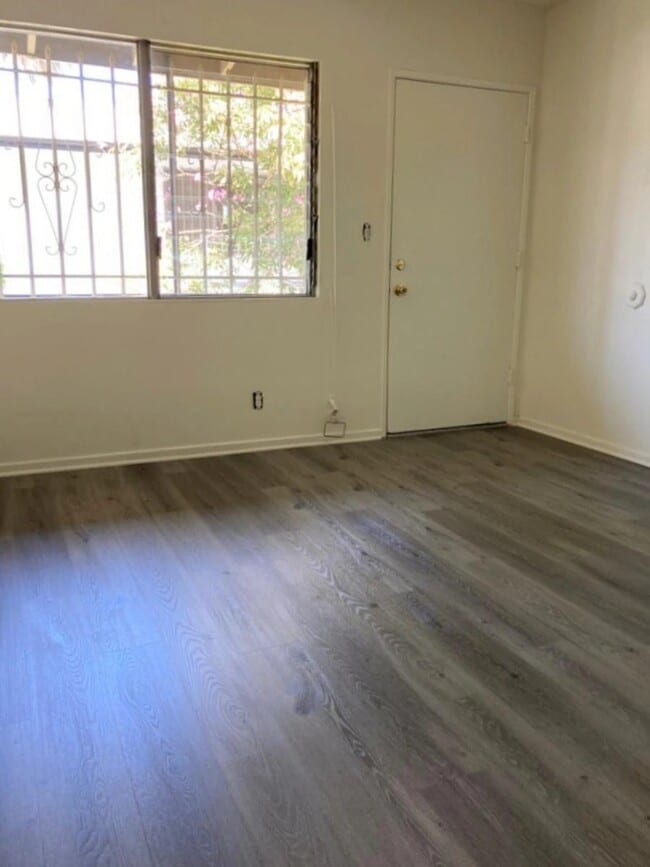 Photo - 1521 Beloit Avenue,