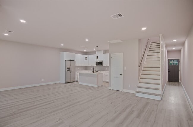 Building Photo - 12310 Glenview Dr Rental