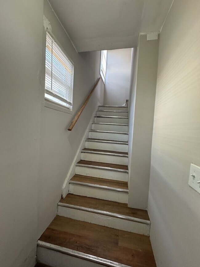1332 Stevens Ave Unit 3