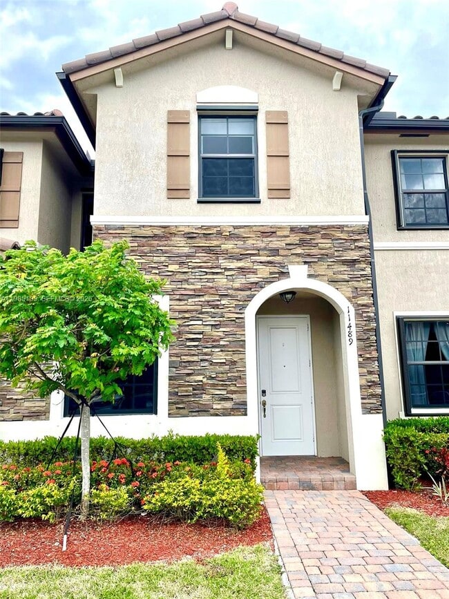 Building Photo - 11489 SW 250th St