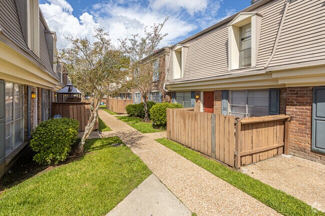 Photo - Spires Of Sherwood