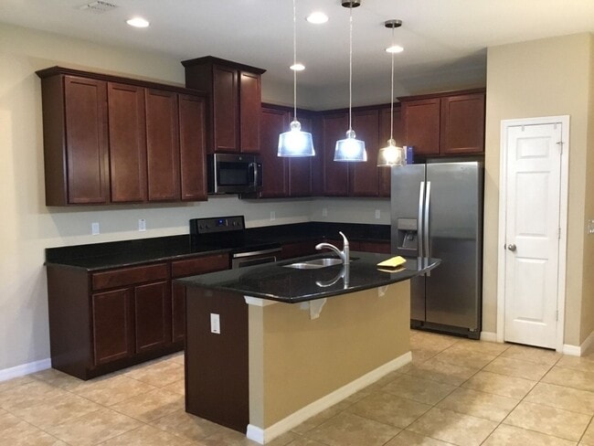 Photo - 3 BEDROOOMS. 2.5 BATHROOM TOWNHOME NEAR THE HEART OF OVIEDO!