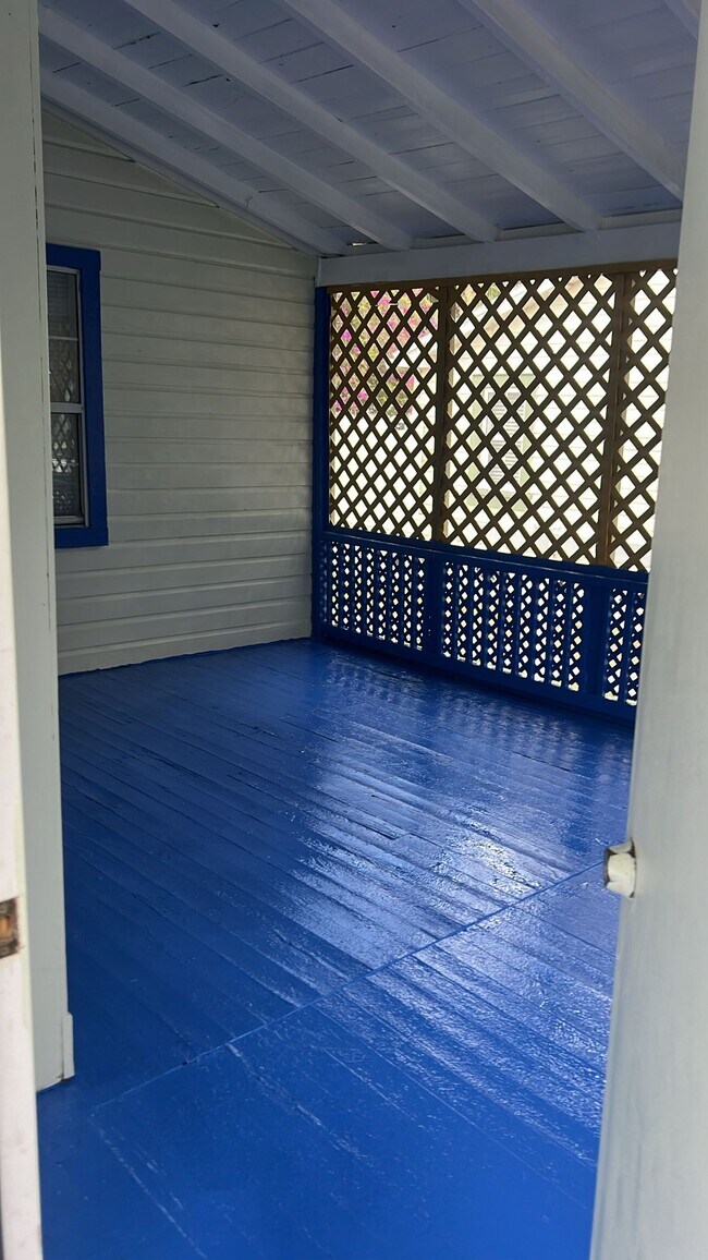 131 Cottage Ln