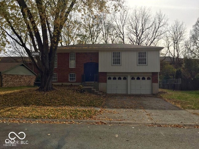 Photo - 7717 Cambridge Dr House
