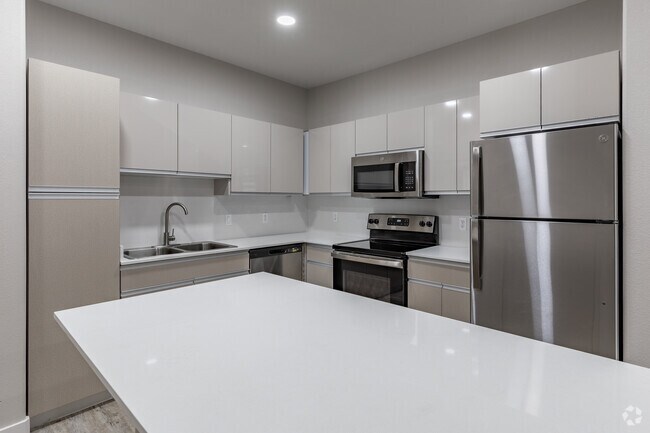 1BR, 1BA - 775 SF Alt