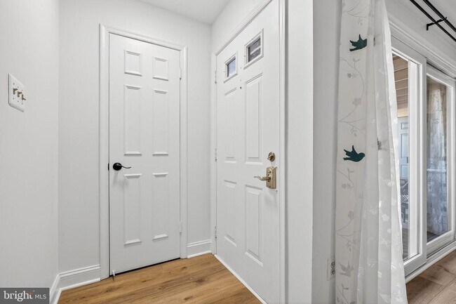 Photo - 6910 Sandra Marie Cir