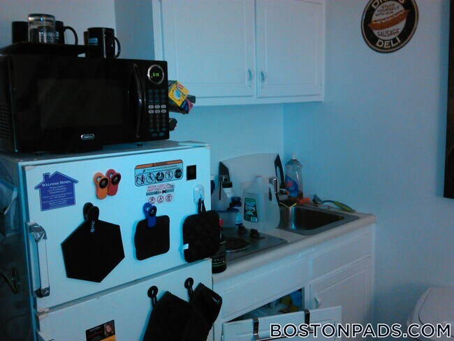 Photo - 854 Beacon St Unidad 11