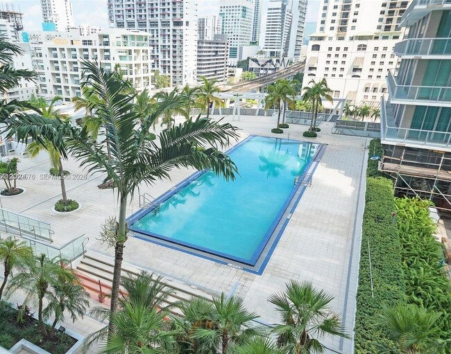 Photo - 79 SW 12th St