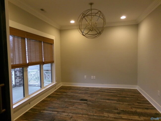 Photo - 505 Oshaughnessy Ave NE