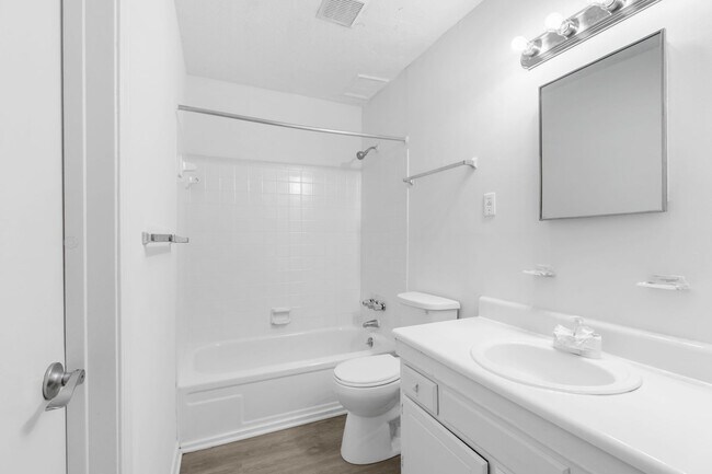 Photo - Magnolia Court