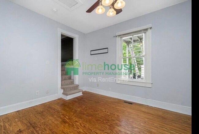 Photo - 106 Parkview Ave