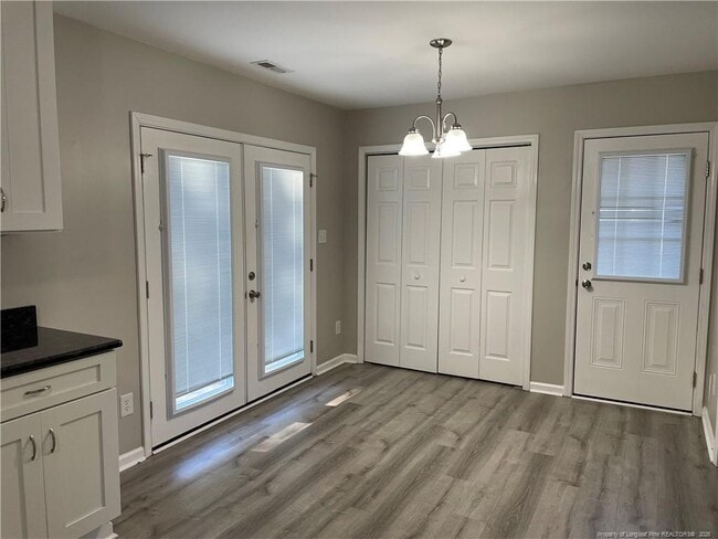 Photo - 77 Orchard Crest Cir