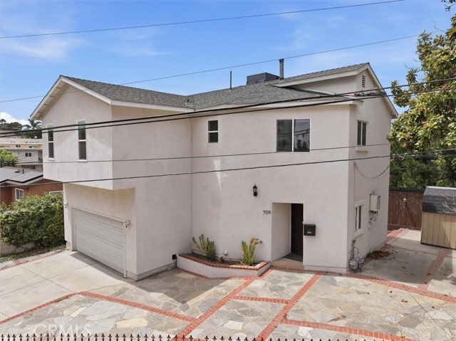 Photo - 709 Warren Ln