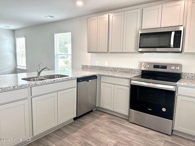 Photo - 1710 Whispering Pine St SW