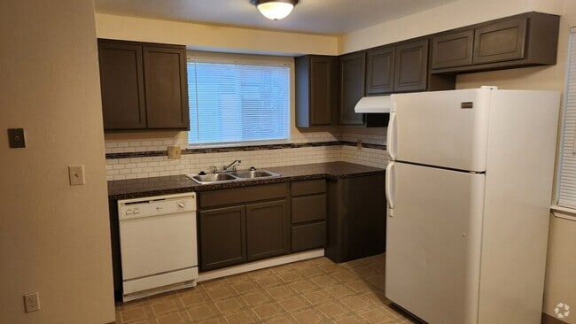 Building Photo - 1442 Salishan St SE Unit 1442 Rental