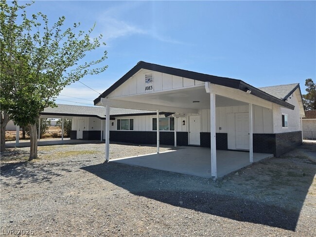 Photo - 1083 E Calvada Blvd