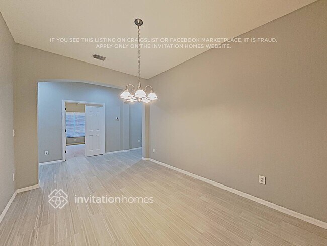 1529 Emerald Hill Way