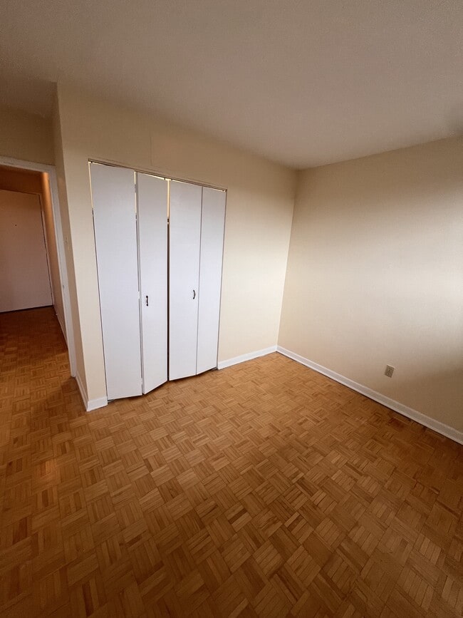 Photo - 345 Laurier Ave E Unité 404