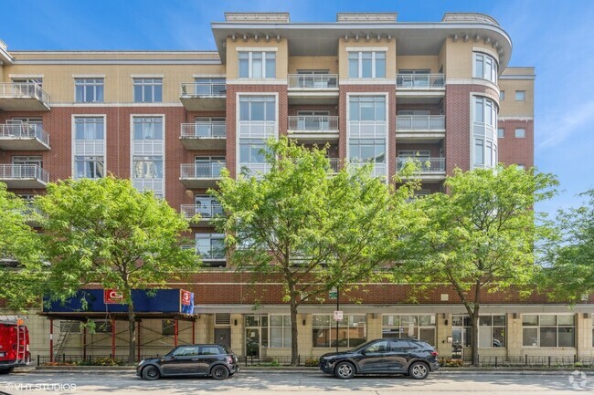 Building Photo - 657 W Fulton St Unit 207 Rental